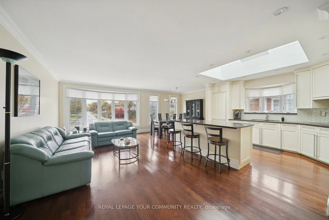 402, Palmer, Harding, Richmond Hill