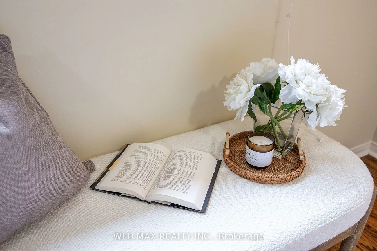 18, Samantha, Doncrest, Richmond Hill