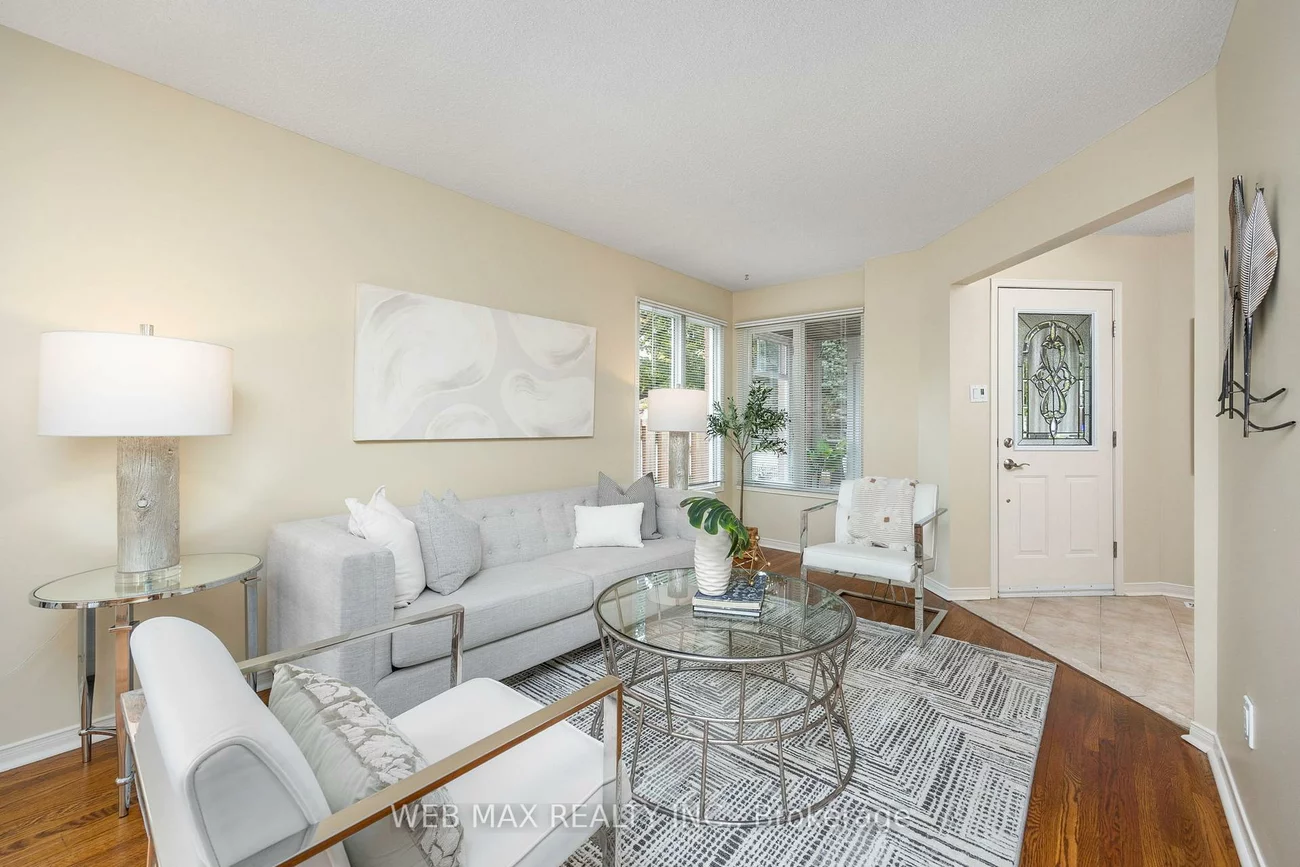 18, Samantha, Doncrest, Richmond Hill