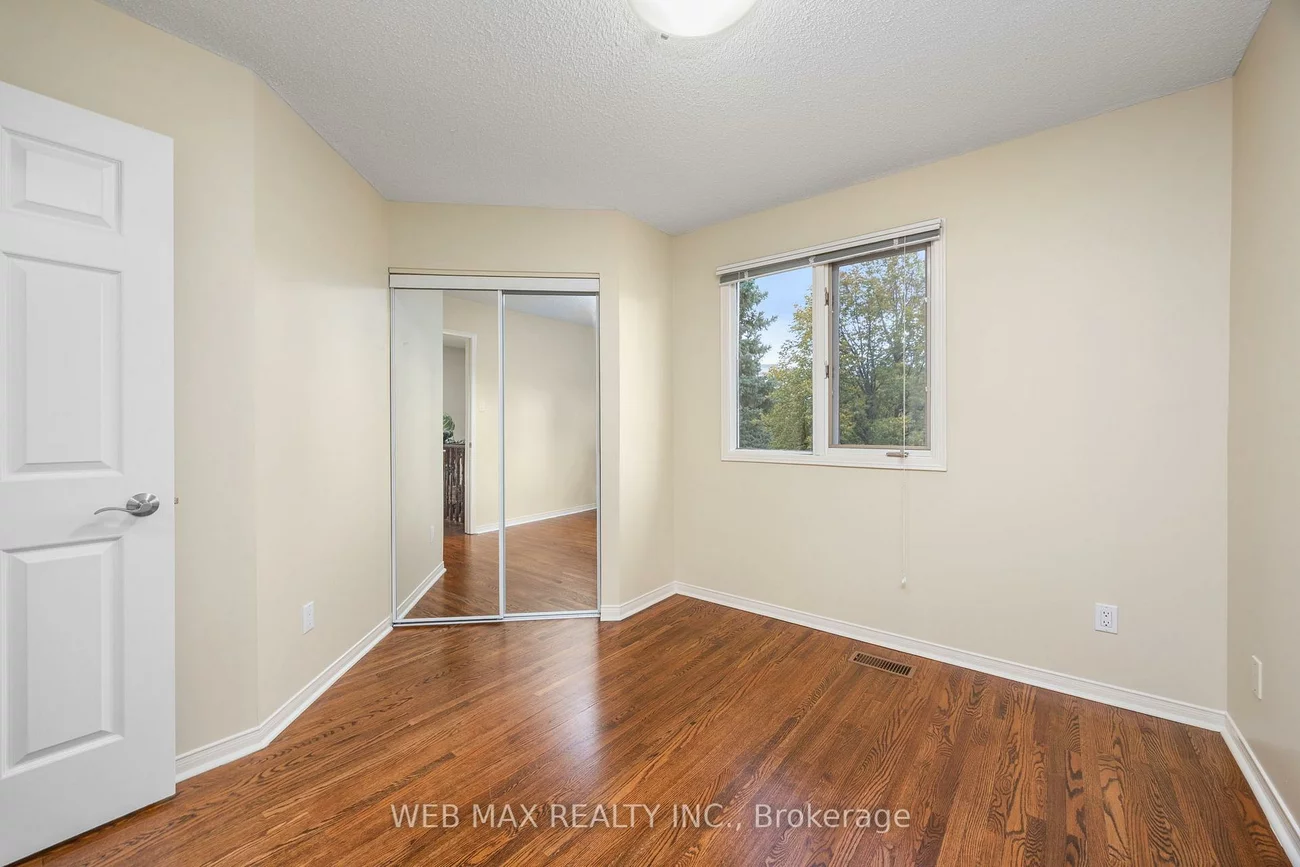 18, Samantha, Doncrest, Richmond Hill