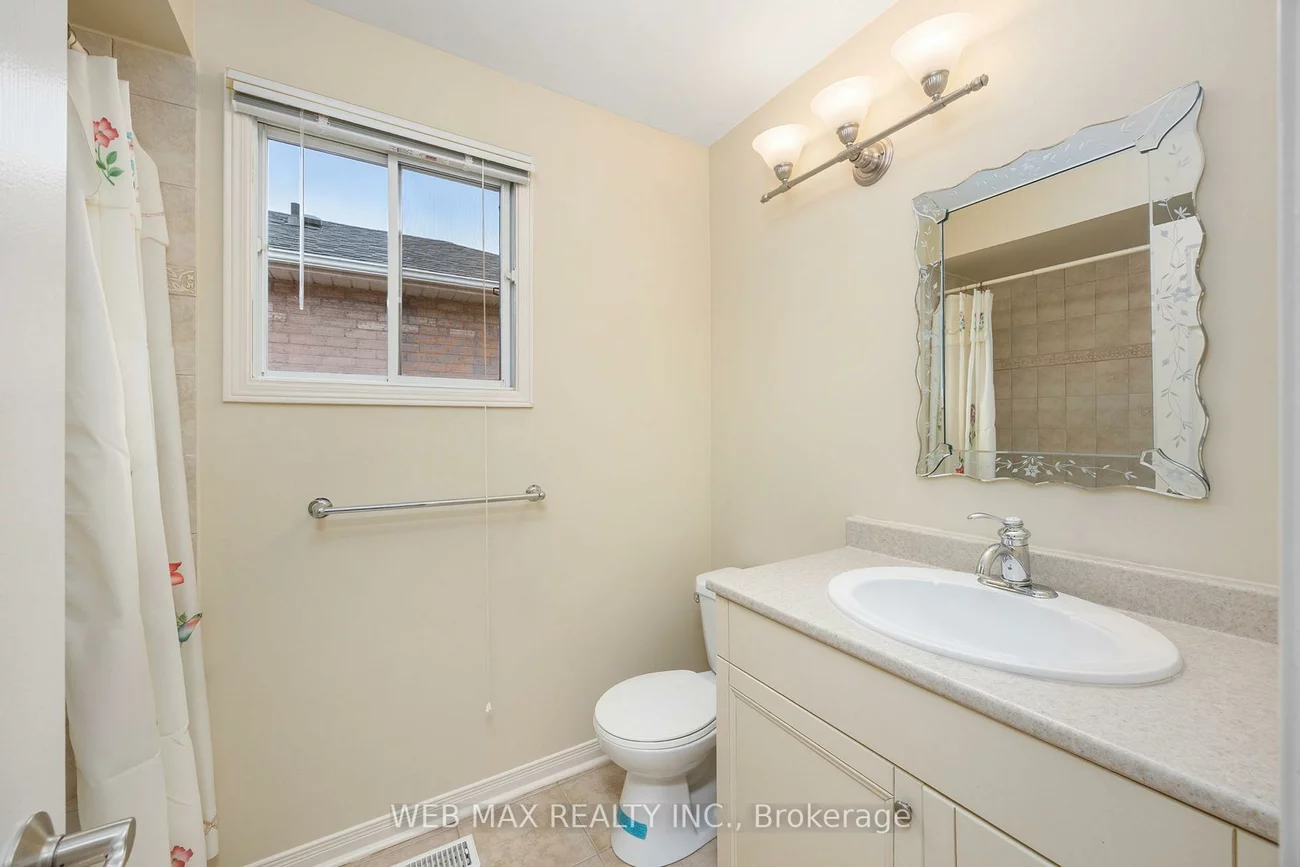 18, Samantha, Doncrest, Richmond Hill