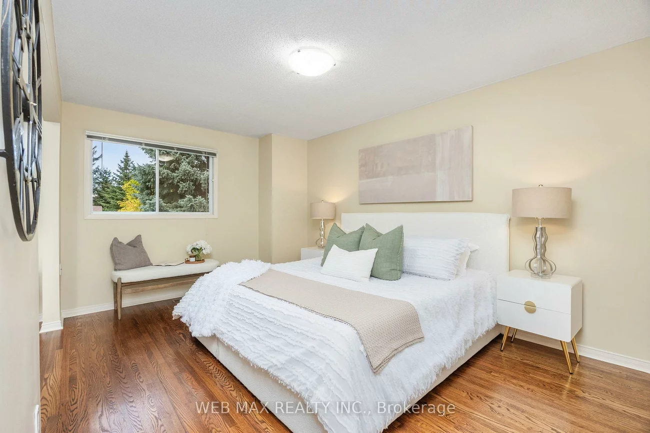 18, Samantha, Doncrest, Richmond Hill