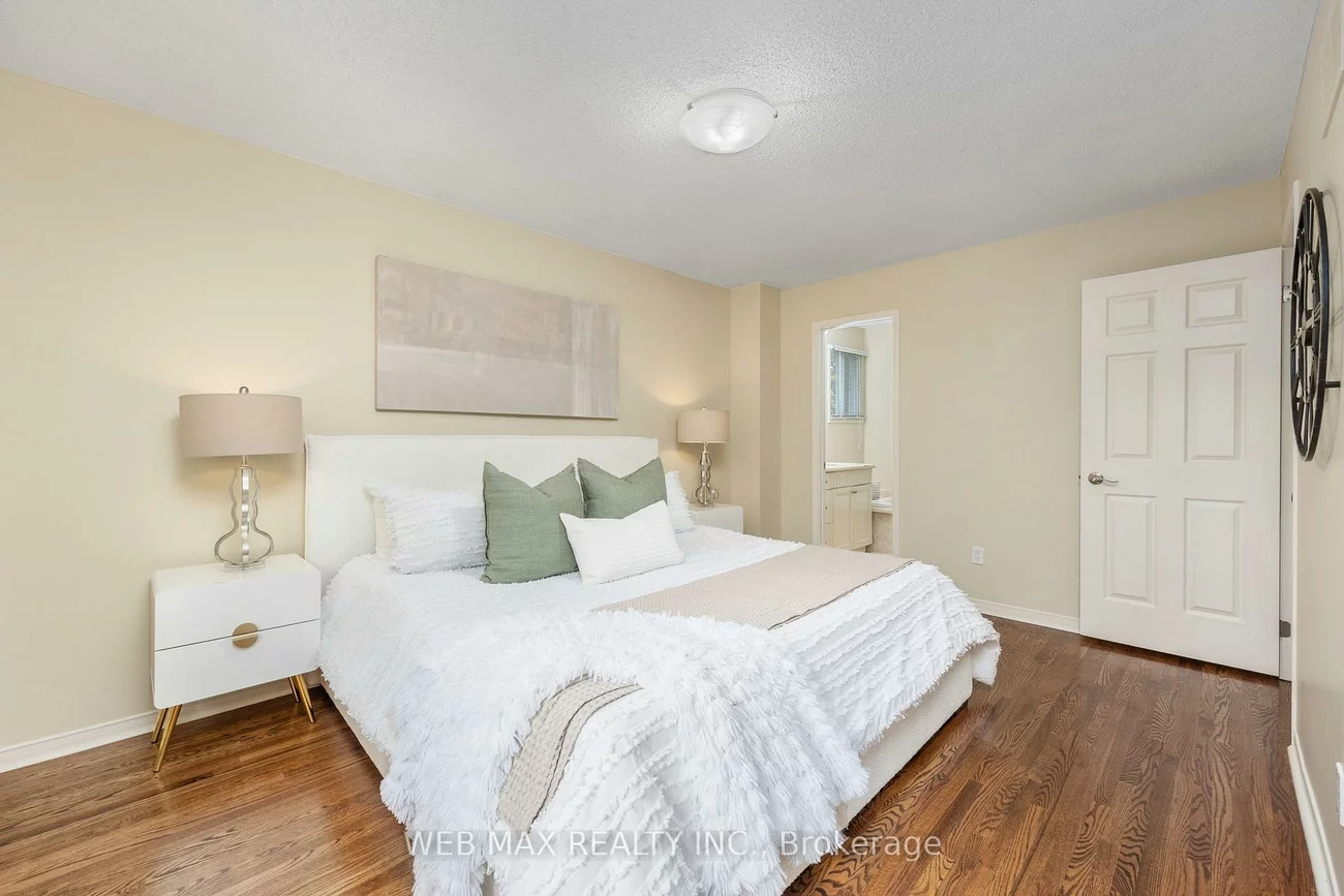 18, Samantha, Doncrest, Richmond Hill