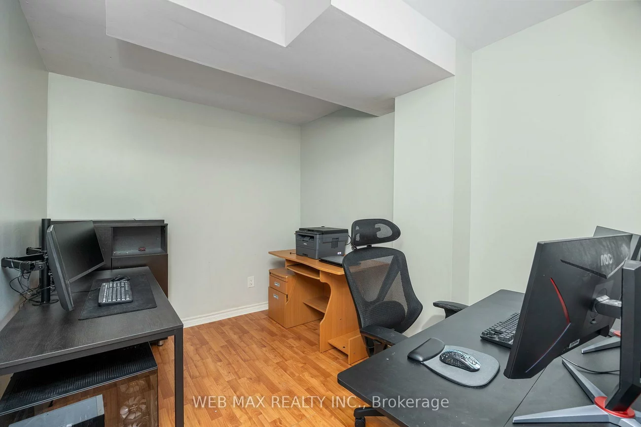 18, Samantha, Doncrest, Richmond Hill