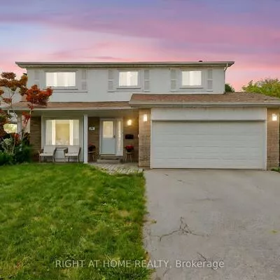 16, Mayvern, North Richvale, Richmond Hill