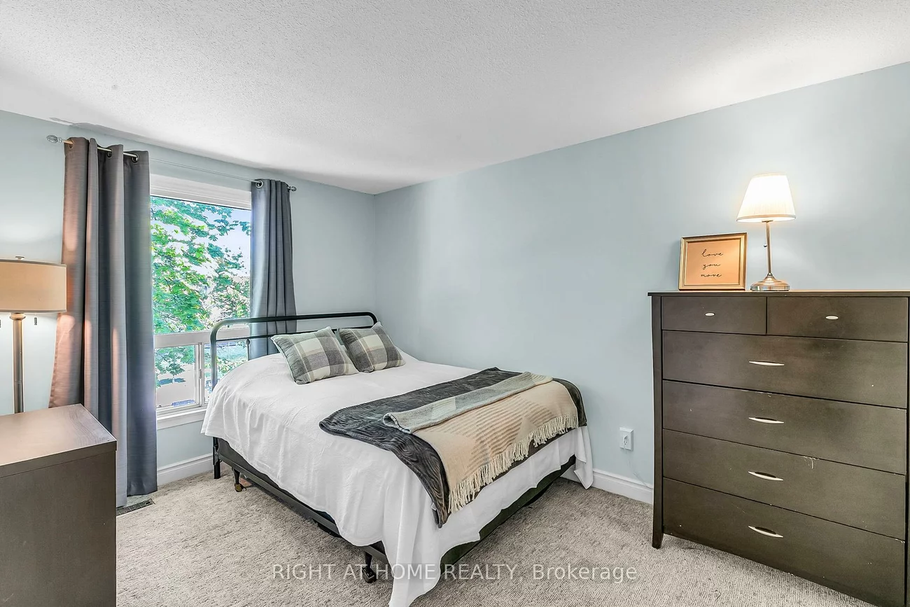 25, Castle Rock, North Richvale, Richmond Hill