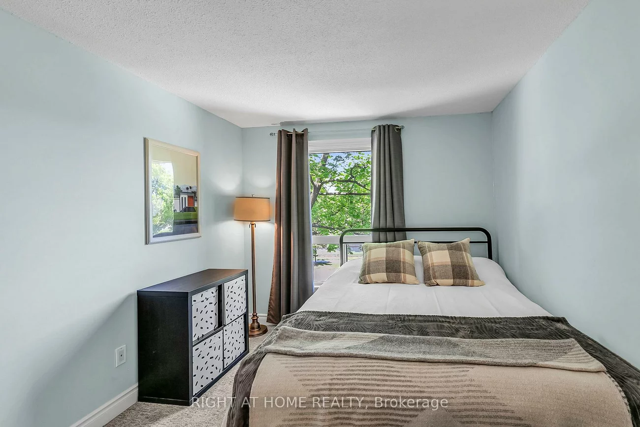 25, Castle Rock, North Richvale, Richmond Hill