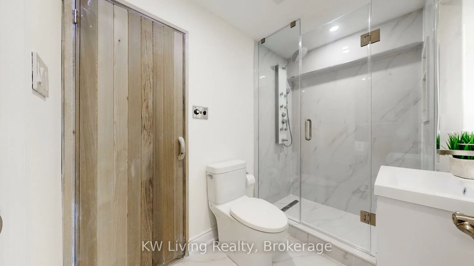 45, Chiltern, Bayview Hill, Richmond Hill