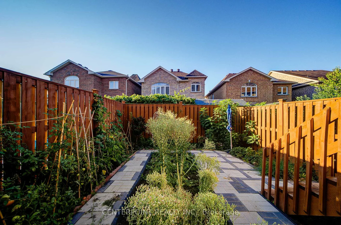 55, Amulet, Rouge Woods, Richmond Hill