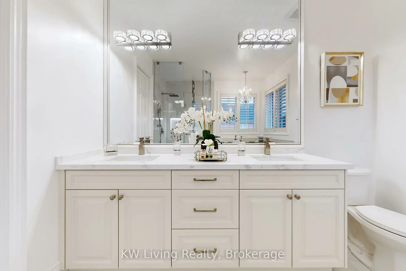 17, Tarmack, Jefferson, Richmond Hill