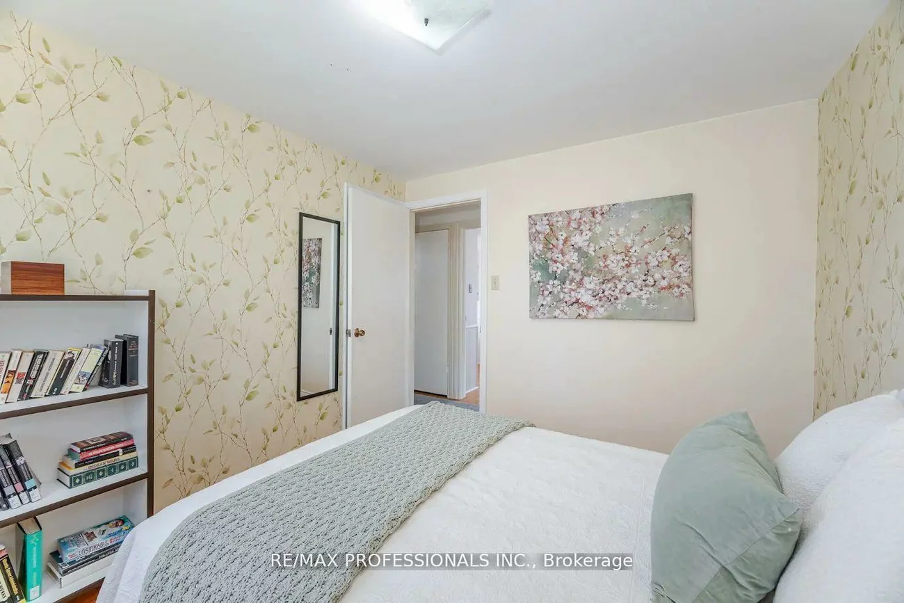 77, Bedford Park, Crosby, Richmond Hill