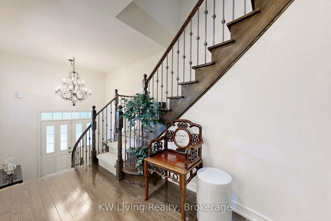 16, Carriage House, Jefferson, Richmond Hill