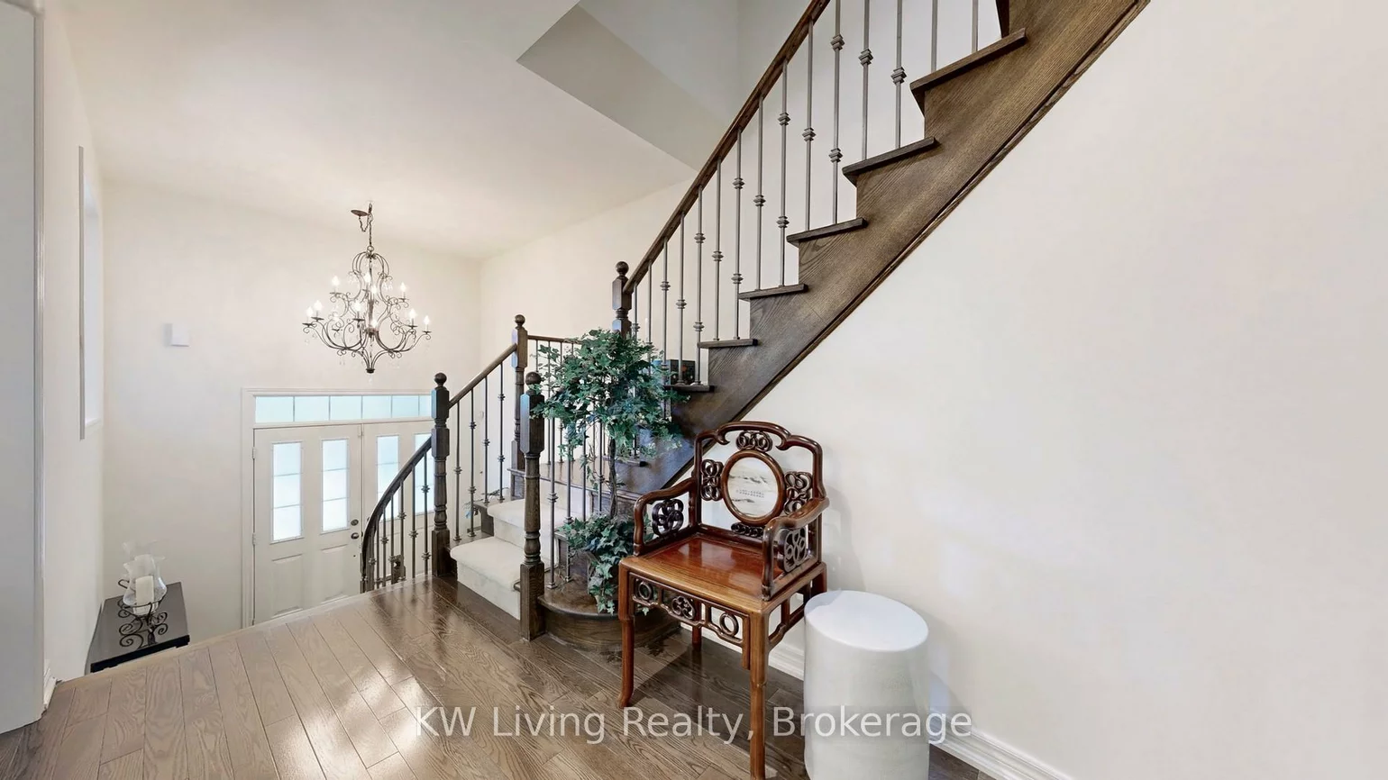 16, Carriage House, Jefferson, Richmond Hill