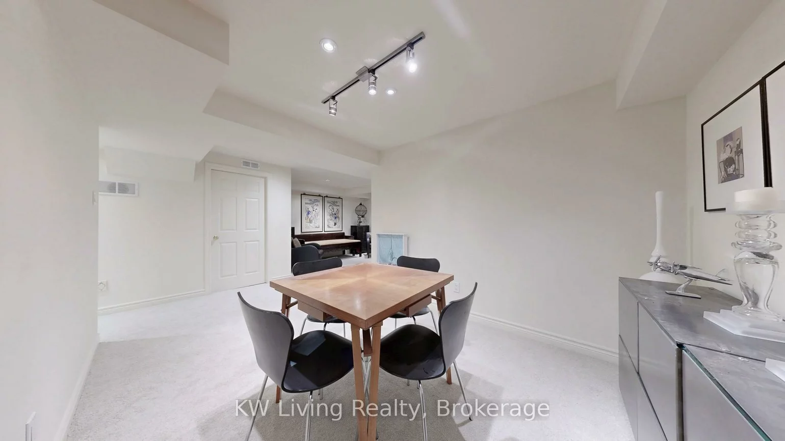 16, Carriage House, Jefferson, Richmond Hill