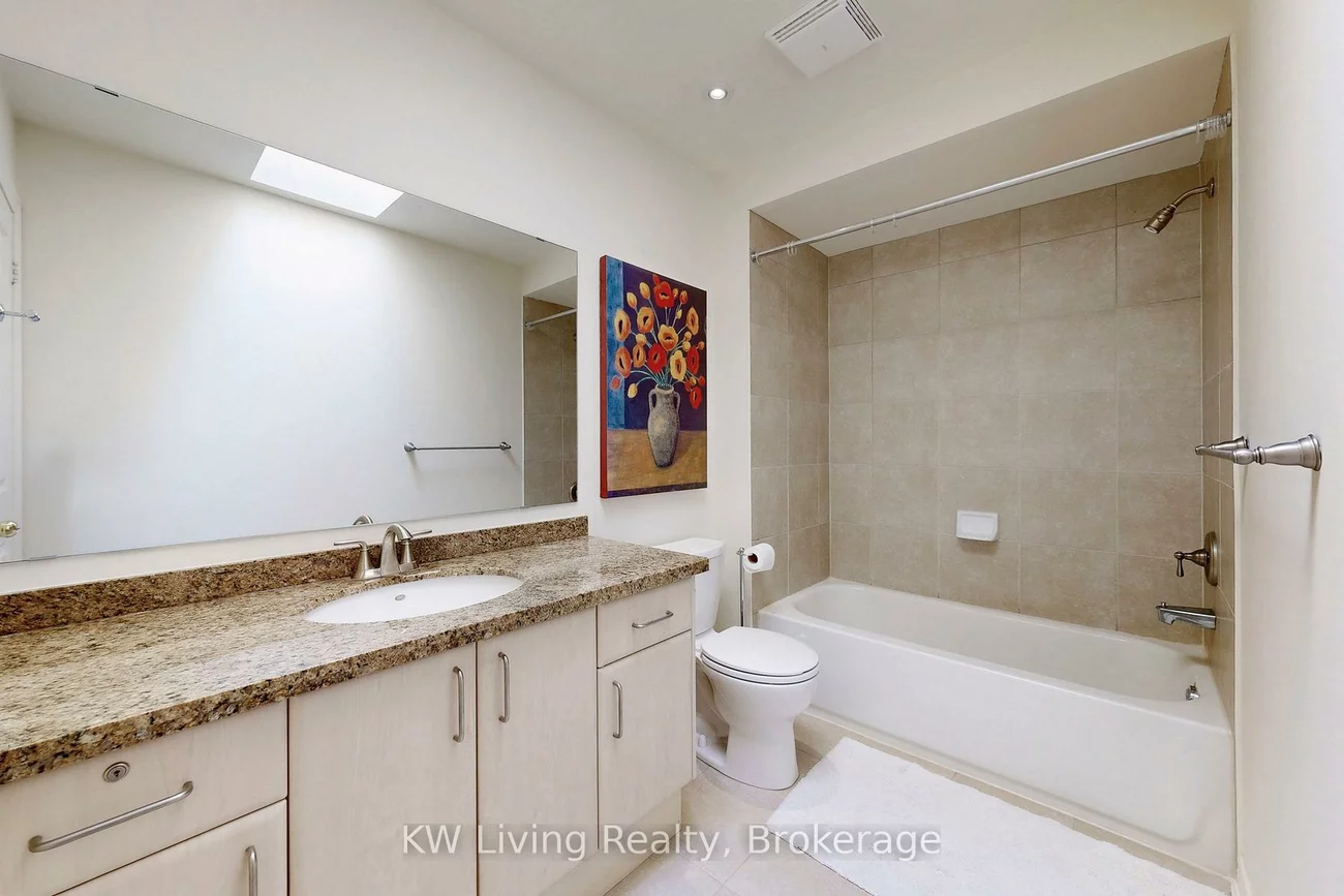 16, Carriage House, Jefferson, Richmond Hill