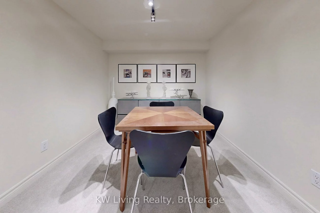 16, Carriage House, Jefferson, Richmond Hill