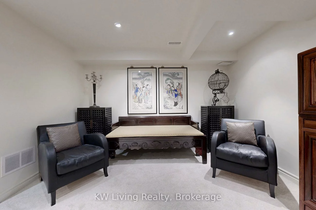 16, Carriage House, Jefferson, Richmond Hill