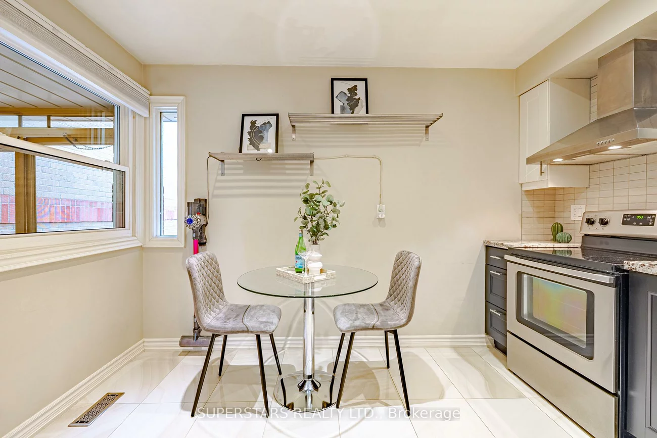 7, Steepleview, North Richvale, Richmond Hill