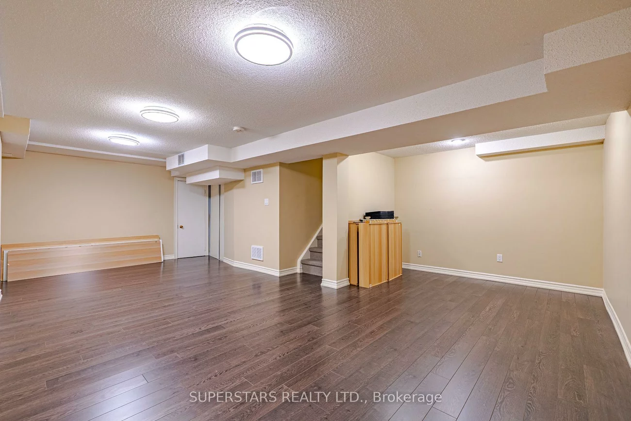 7, Steepleview, North Richvale, Richmond Hill