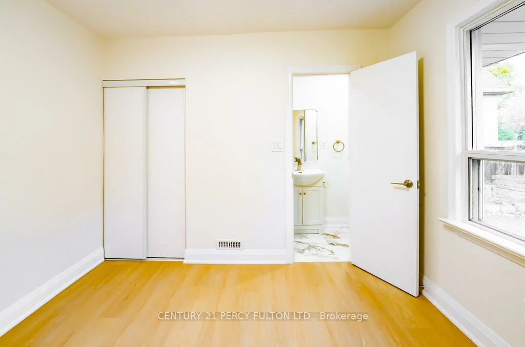 243, Ruggles, Harding, Richmond Hill