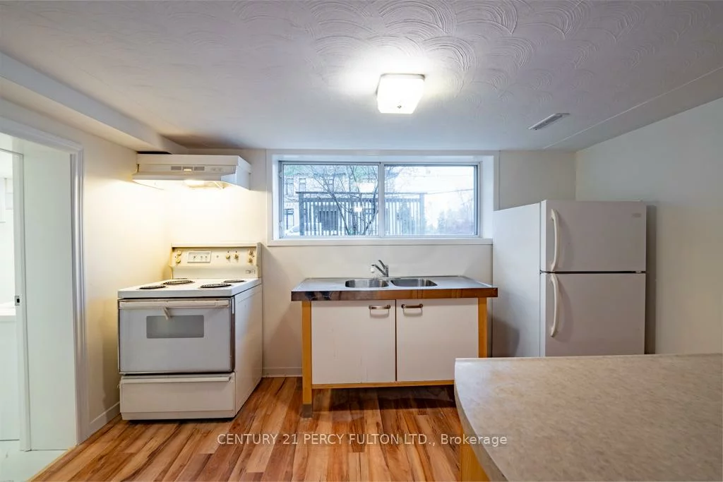 243, Ruggles, Harding, Richmond Hill