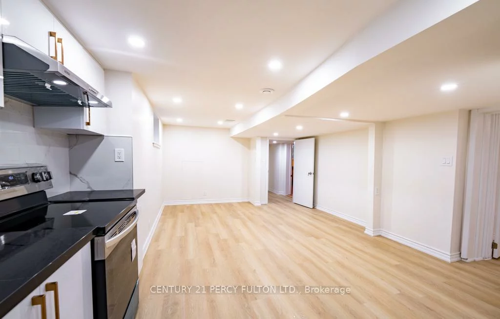 243, Ruggles, Harding, Richmond Hill