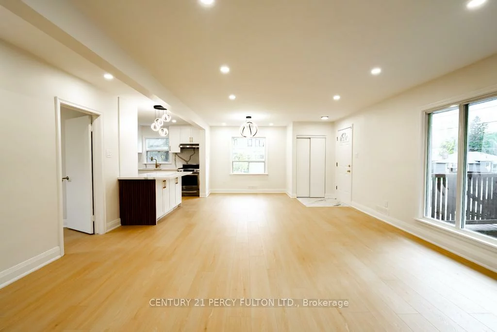 243, Ruggles, Harding, Richmond Hill