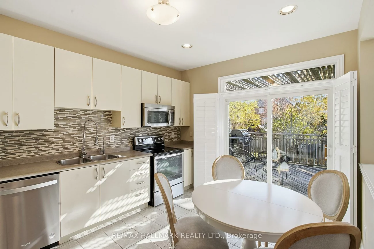 63, Snowy Meadow, Oak Ridges, Richmond Hill