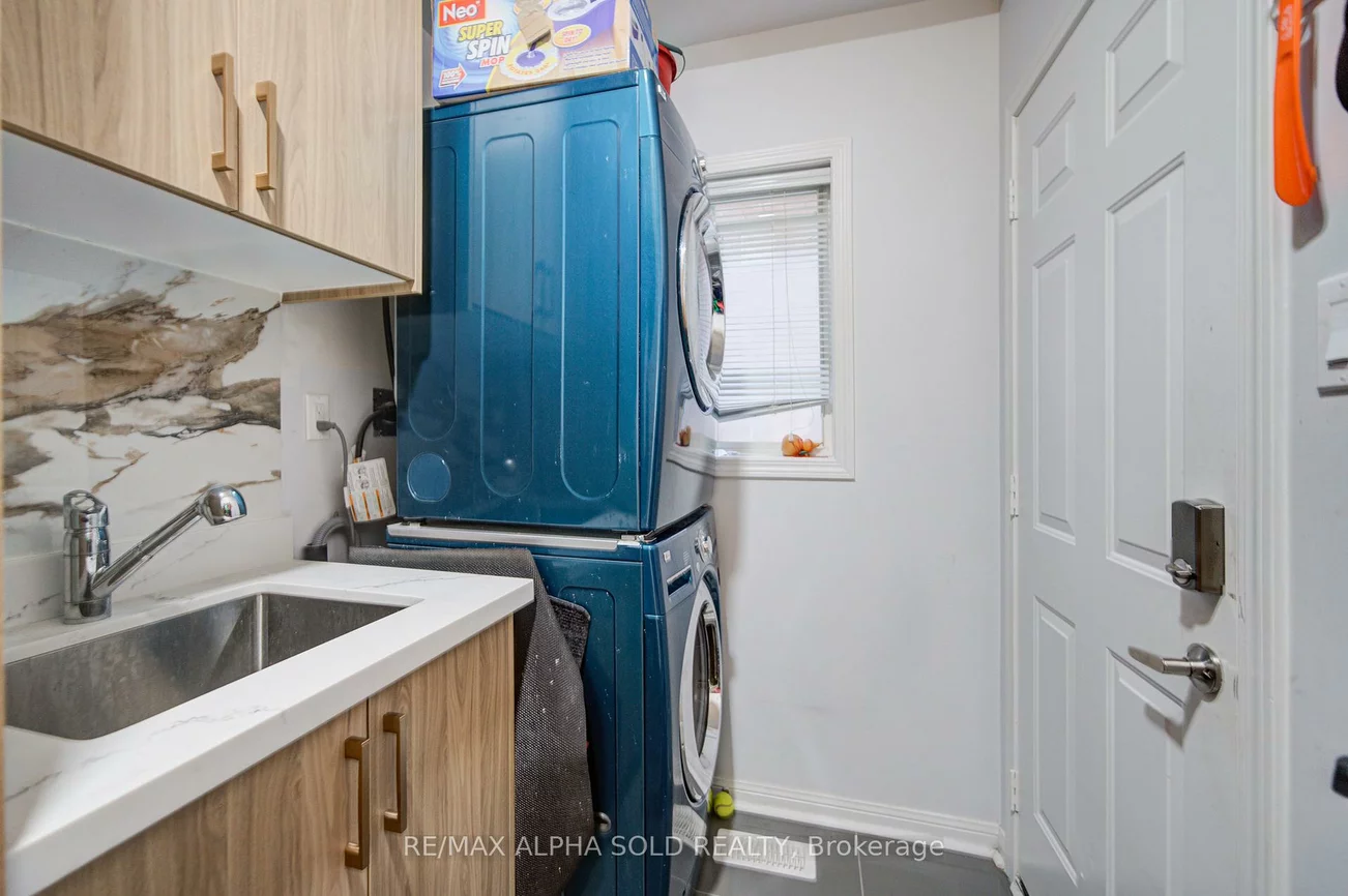 6, Sapphire, Rouge Woods, Richmond Hill