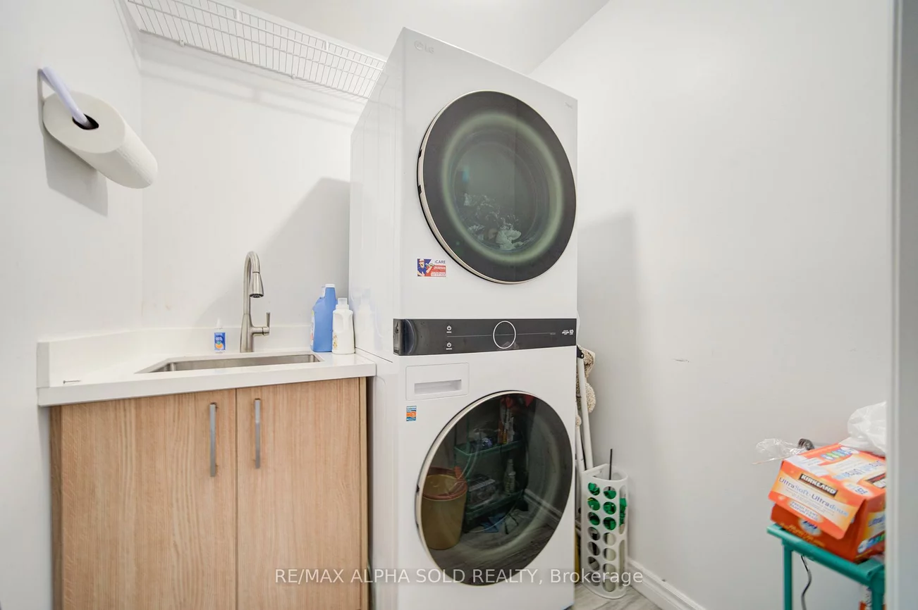 6, Sapphire, Rouge Woods, Richmond Hill