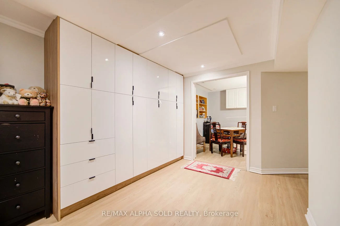 6, Sapphire, Rouge Woods, Richmond Hill