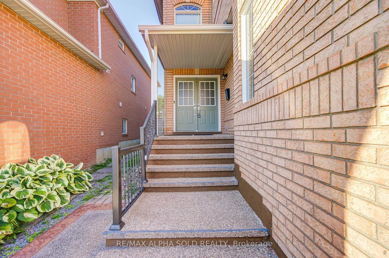 6, Sapphire, Rouge Woods, Richmond Hill