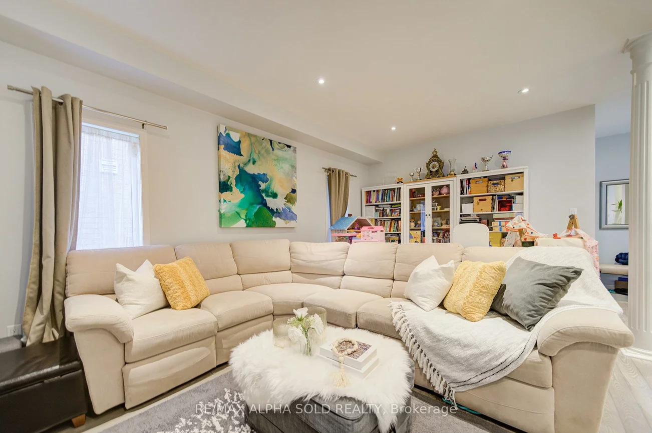 6, Sapphire, Rouge Woods, Richmond Hill