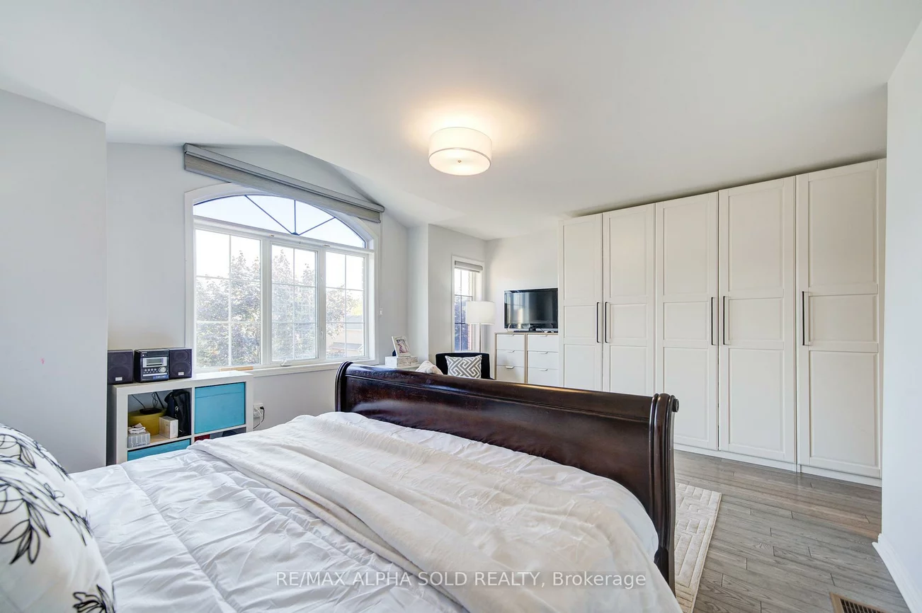 6, Sapphire, Rouge Woods, Richmond Hill