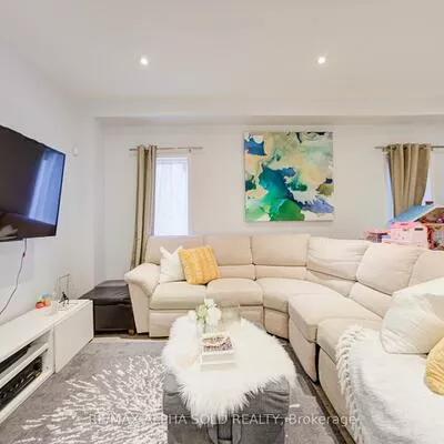 6, Sapphire, Rouge Woods, Richmond Hill