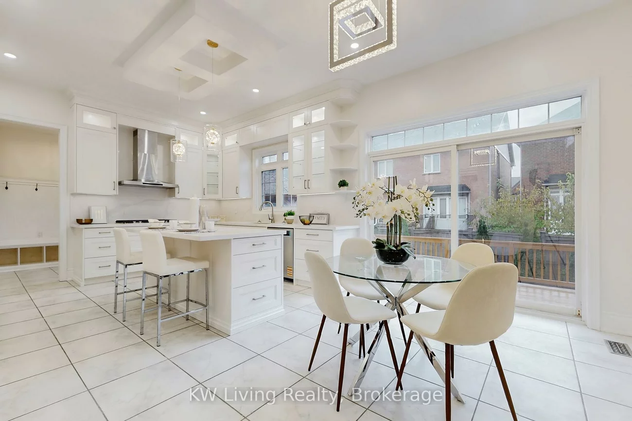 17, Tarmack, Jefferson, Richmond Hill