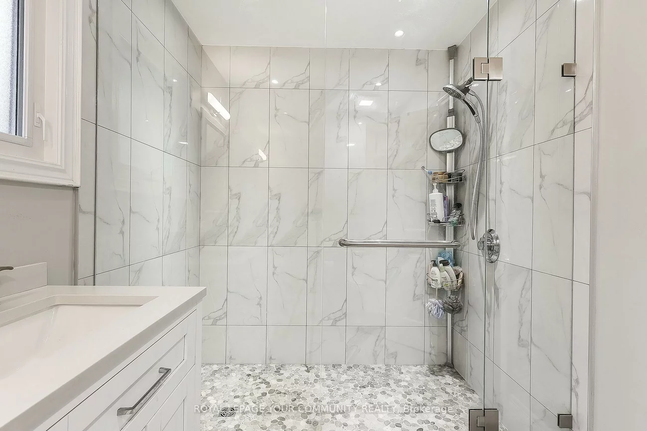 28, Bishopsbridge, Oak Ridges Lake Wilcox, Richmond Hill