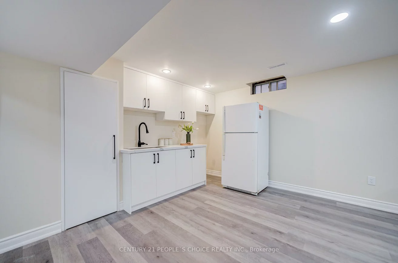 126, Summitcrest, Devonsleigh, Richmond Hill