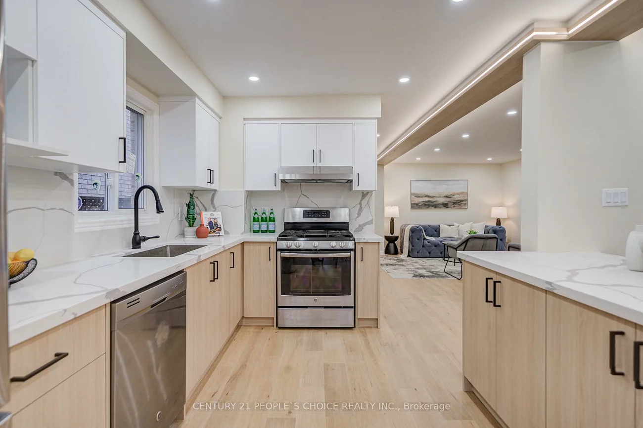 126, Summitcrest, Devonsleigh, Richmond Hill