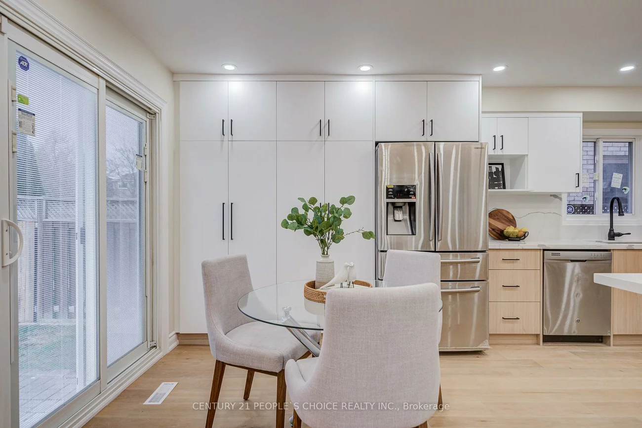 126, Summitcrest, Devonsleigh, Richmond Hill