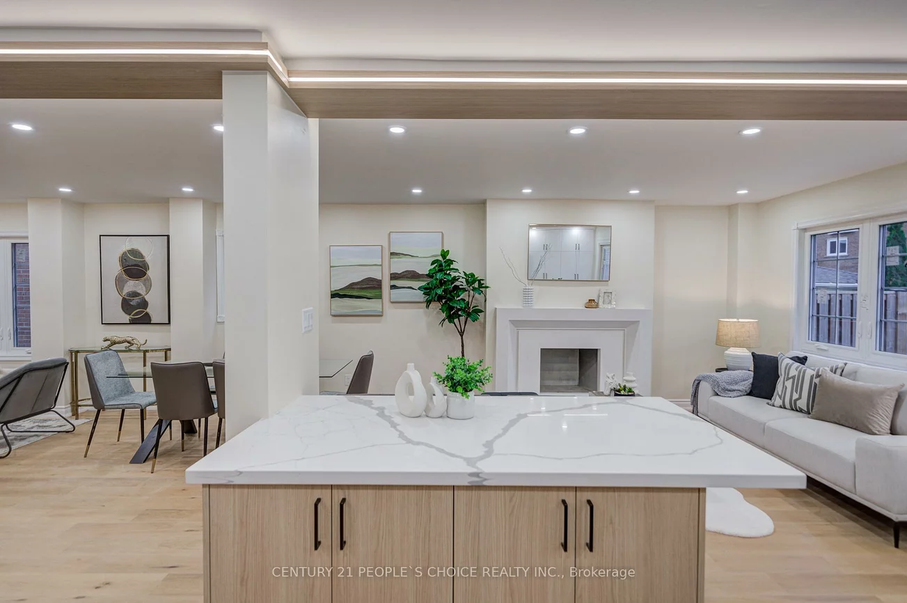 126, Summitcrest, Devonsleigh, Richmond Hill