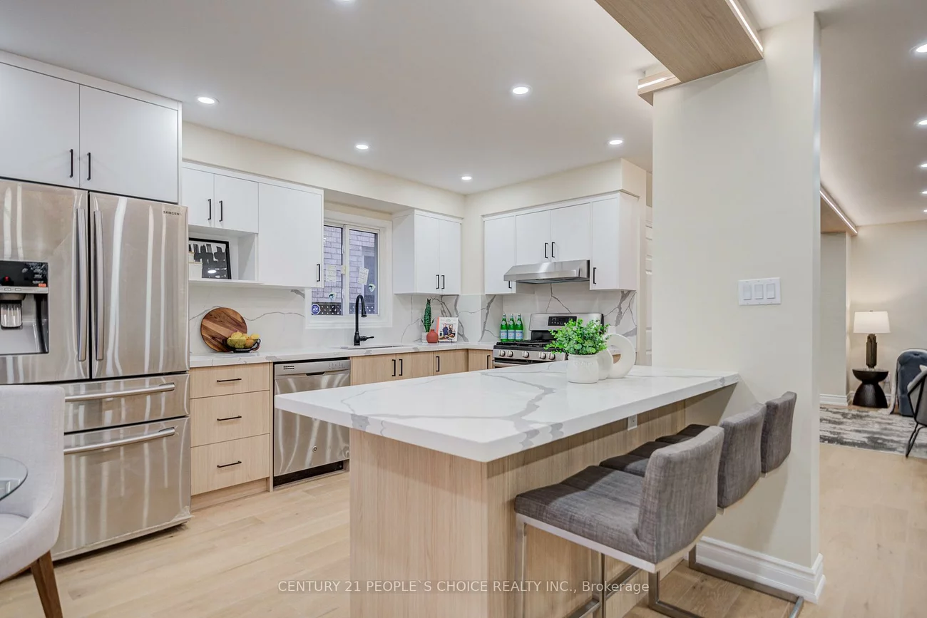 126, Summitcrest, Devonsleigh, Richmond Hill