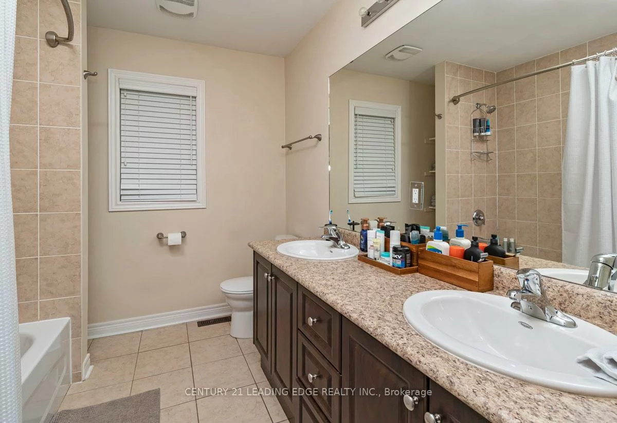 450, Worthington, Oak Ridges Lake Wilcox, Richmond Hill