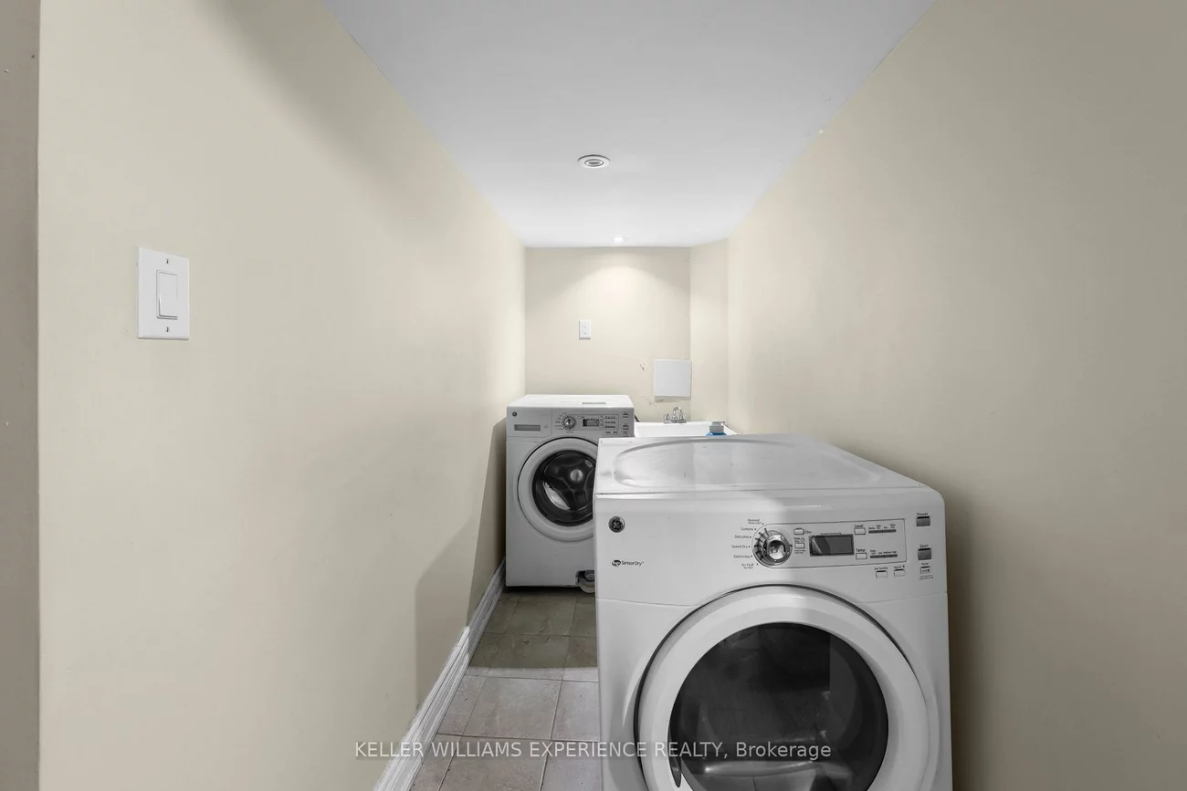 4, Sunshine, Observatory, Richmond Hill