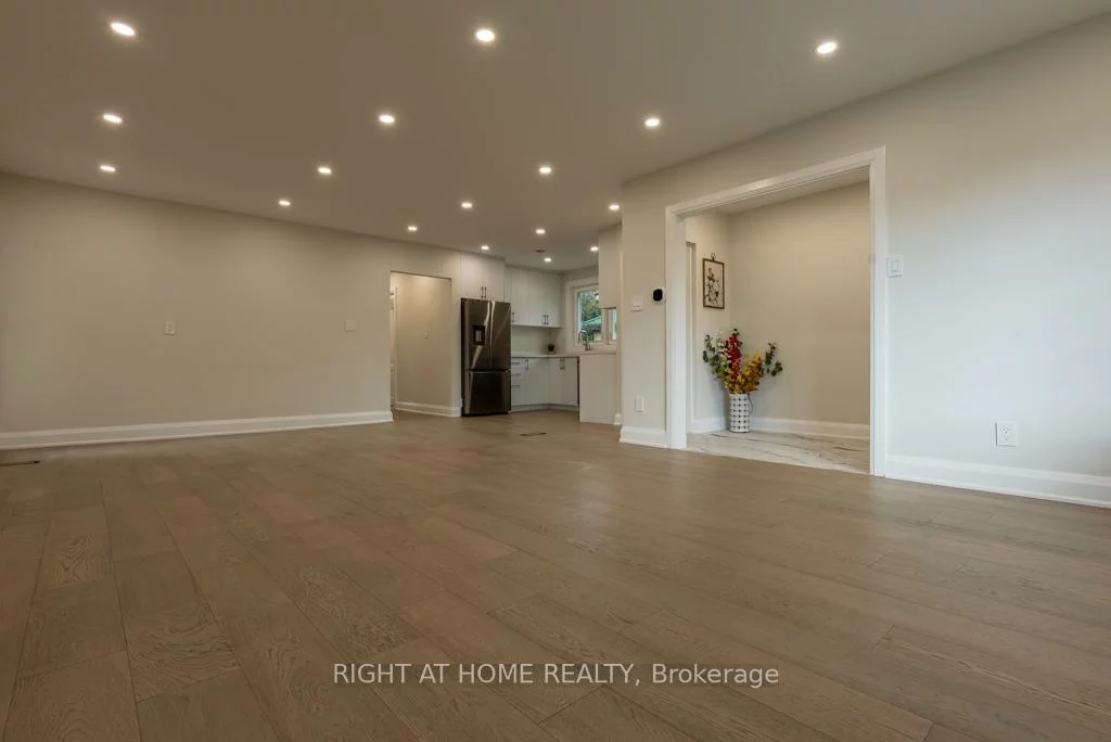 343, Boisdale, Harding, Richmond Hill