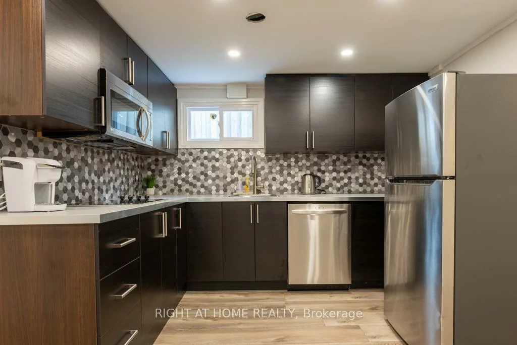 343, Boisdale, Harding, Richmond Hill