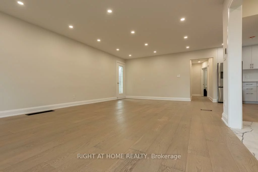 343, Boisdale, Harding, Richmond Hill