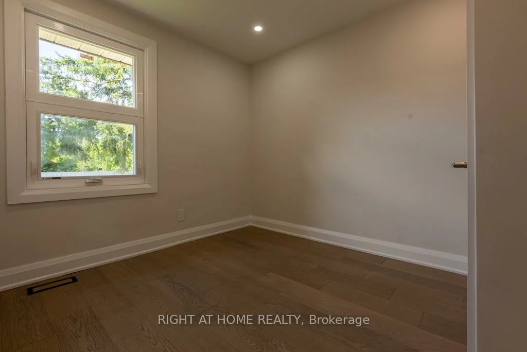 343, Boisdale, Harding, Richmond Hill