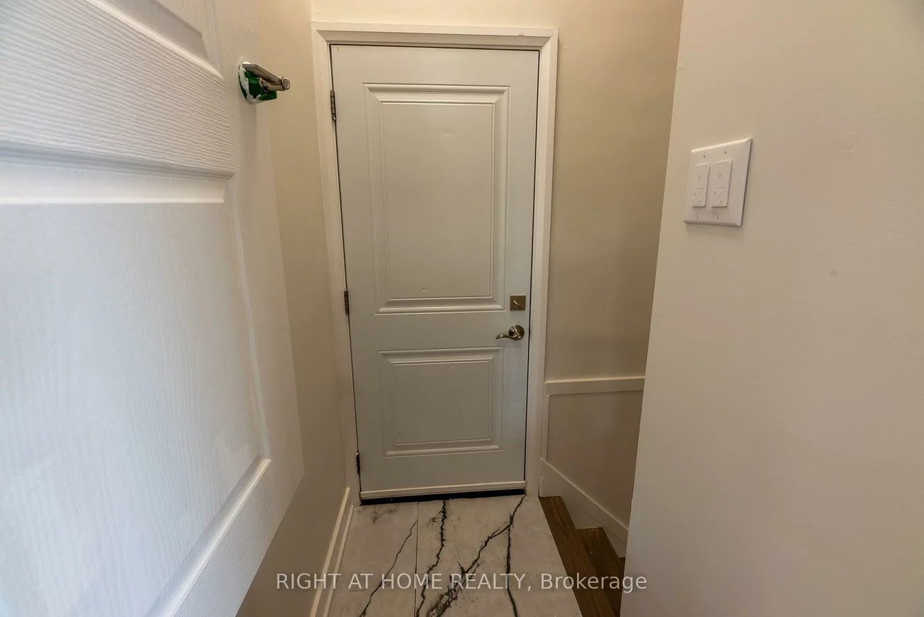 343, Boisdale, Harding, Richmond Hill