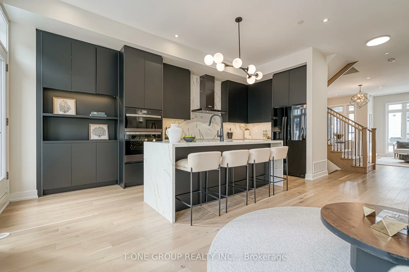 21, Ingersoll, Jefferson, Richmond Hill